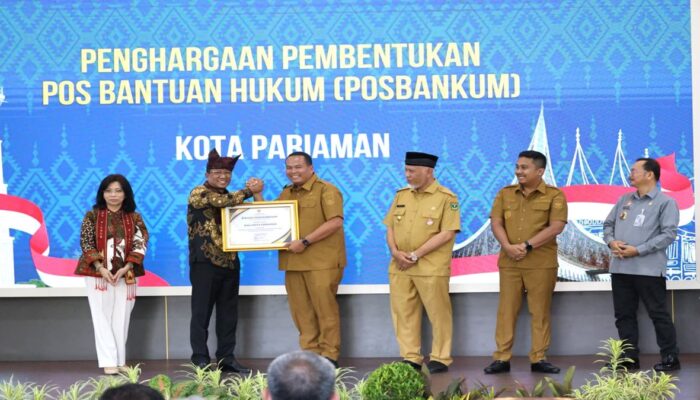 100 Persen Desa di Pariaman Terlayani Posbankum, Wali Kota Yota Balad Dapat Penghargaan dari Menteri Hukum RI
