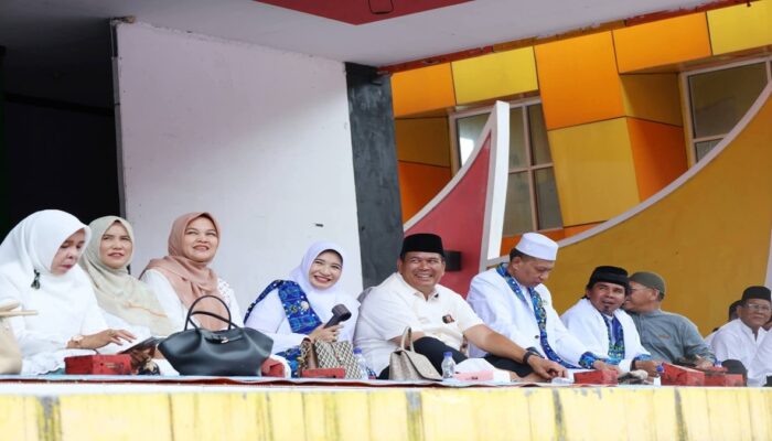 Wali Kota Pariaman Hadiri Dakwah Wisata BKMT, Ribuan Jamaah Meriahkan Pantai Gandoriah