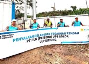 Penyalaan listrik sekolah rakyat oleh UP3 Solok. (dok. istimewa)