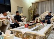 Pertemuan KONI Sumbar dengan Bupati Pessel Hendra Joni. (dok. istimewa)