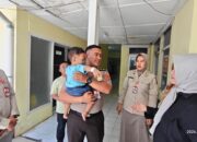 Balita Maulana yang menjadi korban kekerasan ayah kandung sudah membaik. (dok. Radarsumbar)