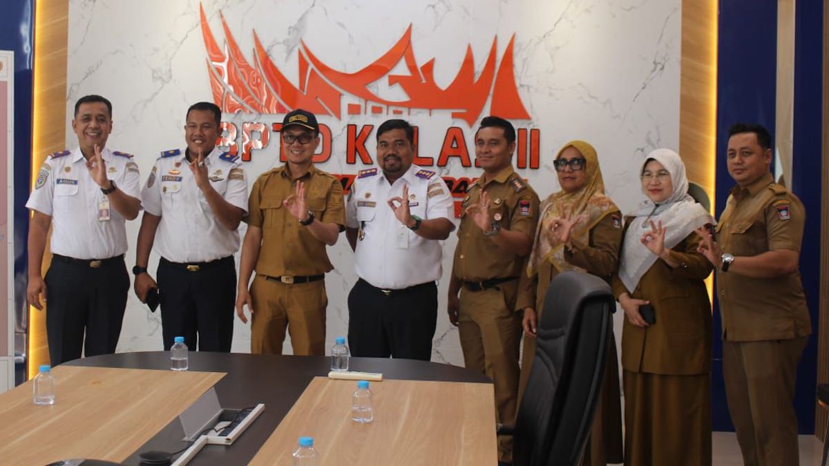 Dinas PUPR Kota Padang bersama tim dari Balai Pengelola Transportasi Darat (BPTD) Kelas II Sumbar matangkan rumusan untuk jalan ke terminal anak air. (dok. istimewa)