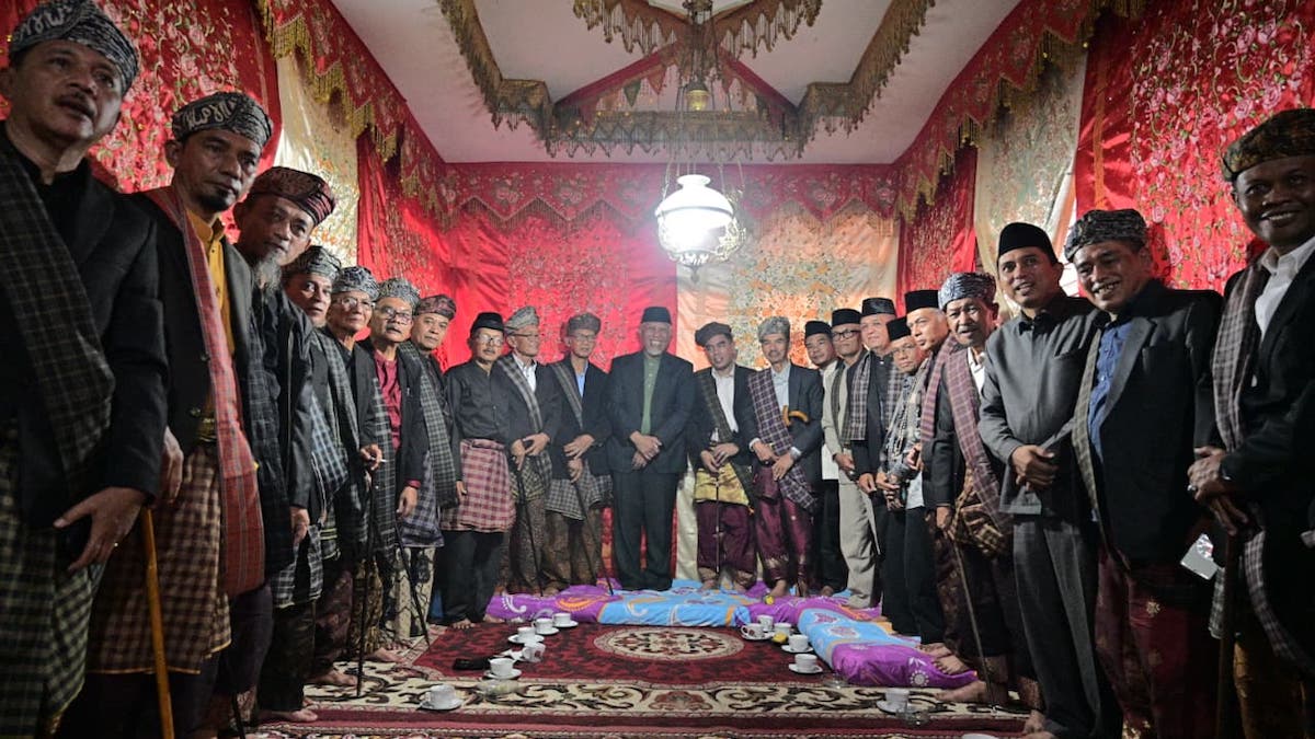 Gubernur Mahyeldi hadiri acara Batagak Panghulu di Bukittinggi. (dok. adpsb)