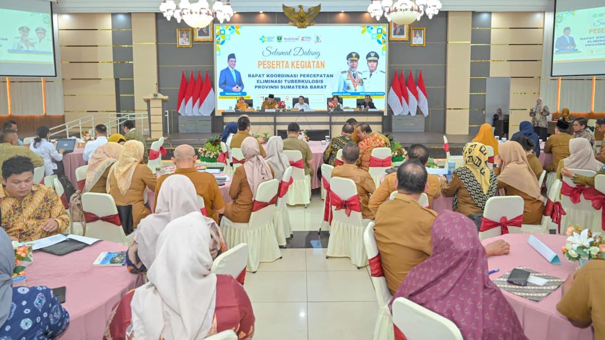 Gubernur Mahyeldi memimpin Rakor Percepatan Eliminasi TBC di Sumbar. (dok. istimewa)