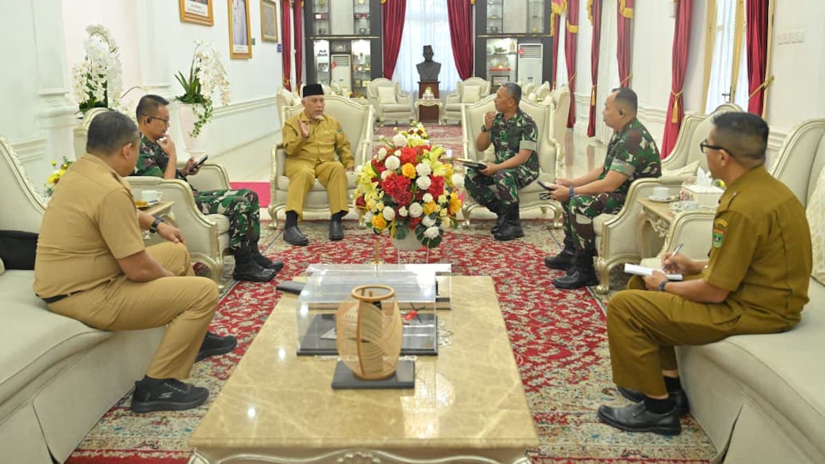 Gubernur Mahyeldi terima audiensi Dandim 0312 Padang. (dok. istimewa)