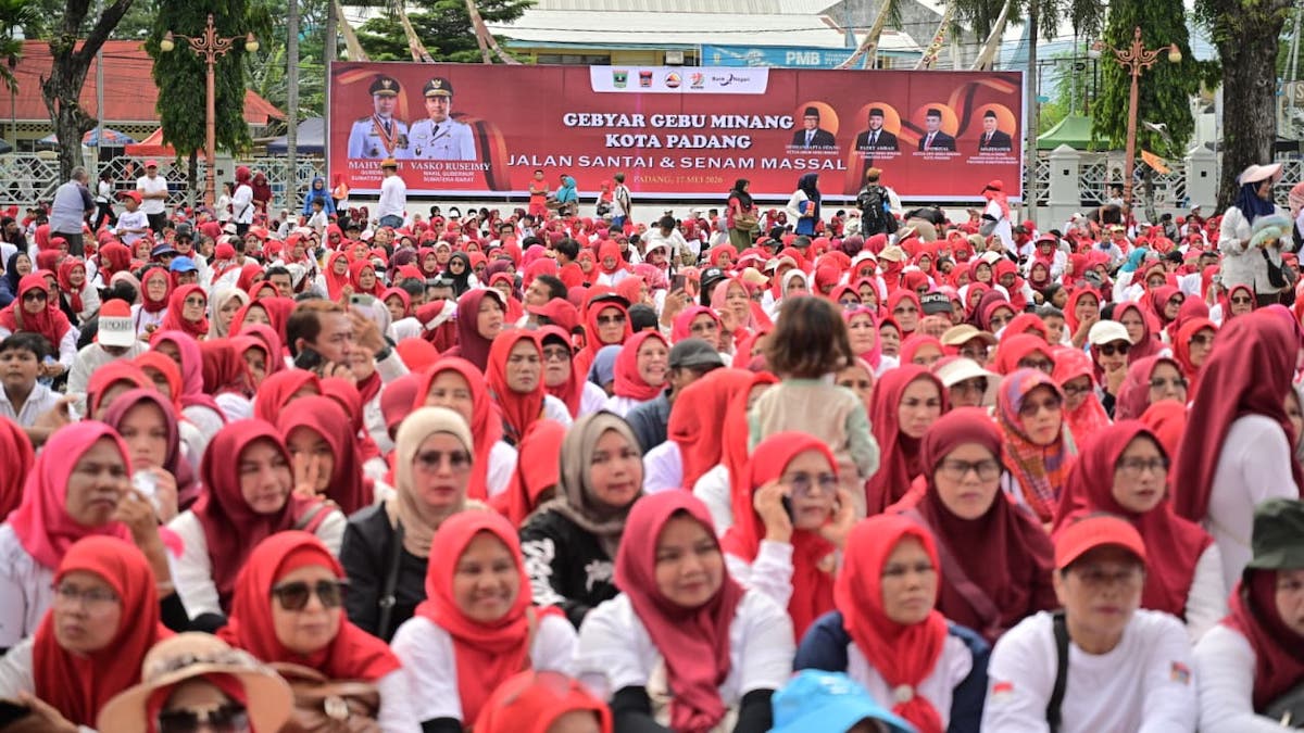Iven Gebyar Gebu Minang Kota Padang di halaman Kantor Gubernur Sumbar. (dok. istimewa)