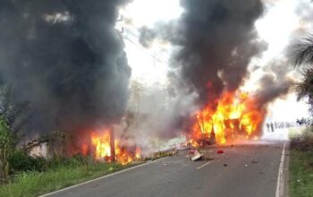 Kondisi bus ALS yang terbakar di Muratara. (dok. istimewa)