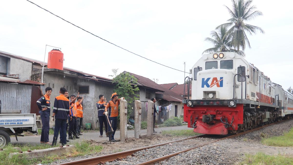 PT KAI tutup perlintasan liar di Padang Pariaman. (dok. istimewa)