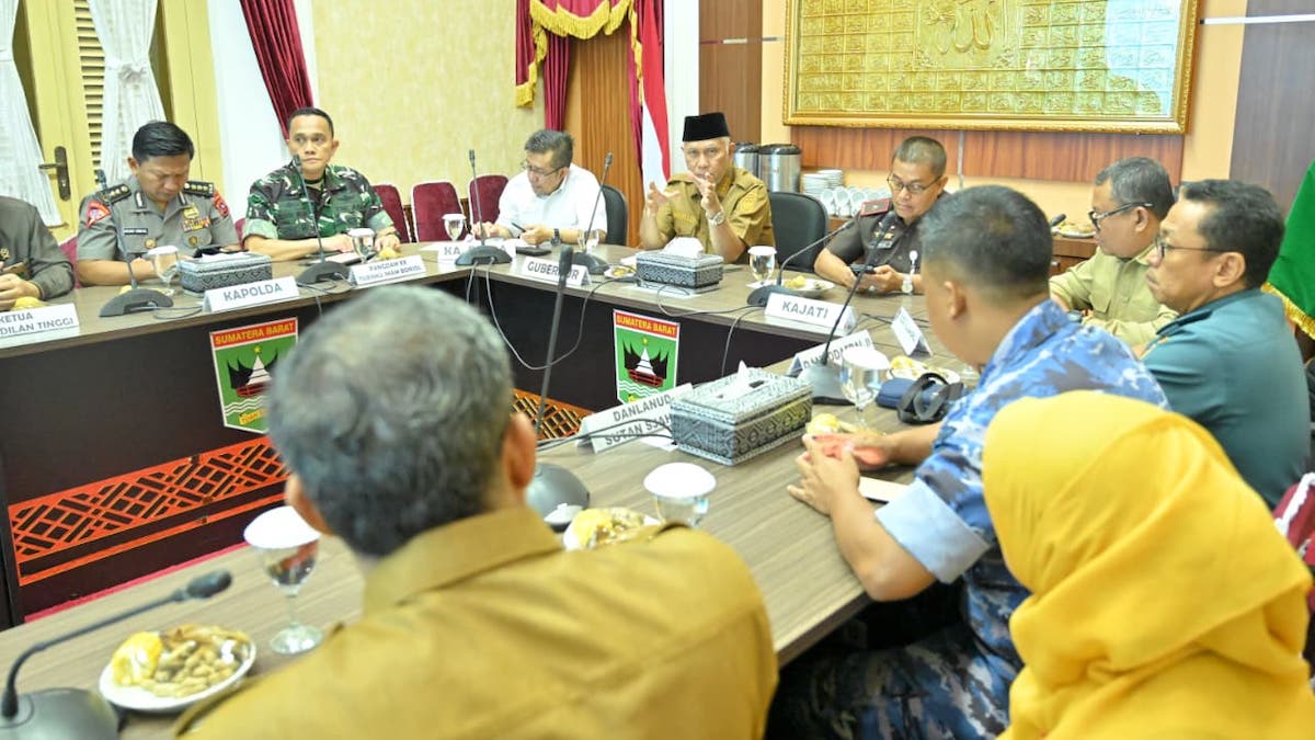 Rapat terkait pemberantasan PETI. (dok. istimewa)
