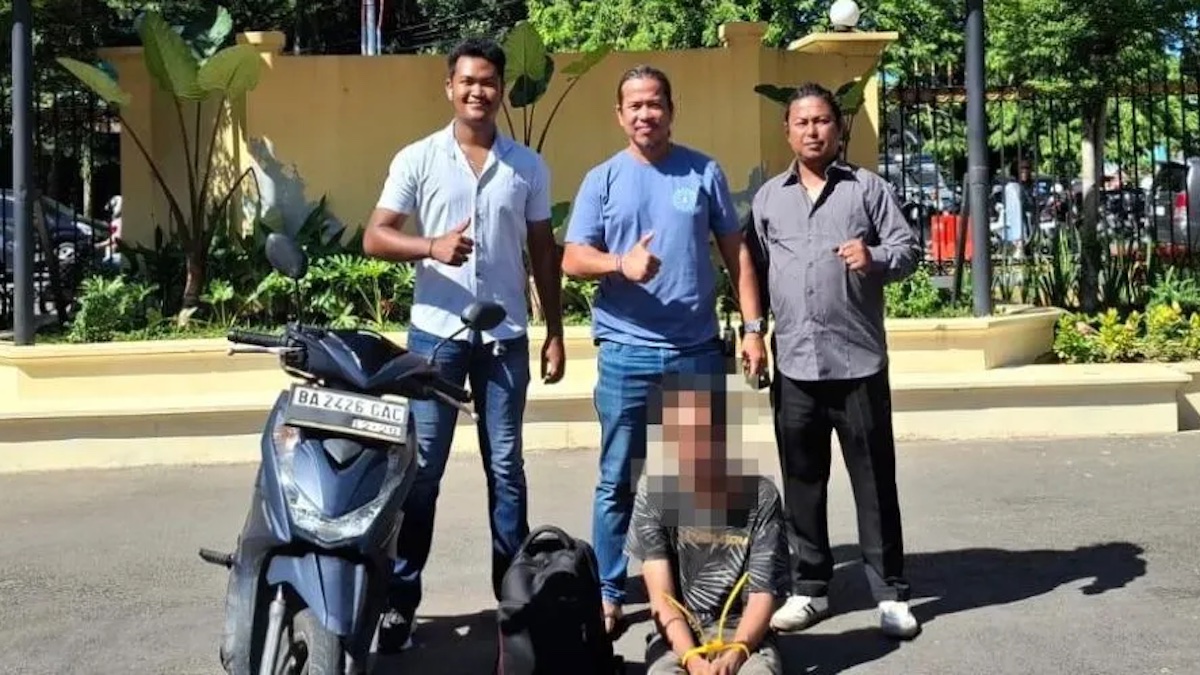 Tim Klewang amankan residivis curanmor saat beraksi. (dok. Antara/Polresta Padang)