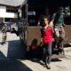 Satpol PP Padang antarkan ODGJ yang mengganggu ketertiban ke RSJ HB Saanin. (dok. istimewa)