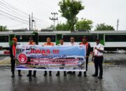 KAI Divre II Sumbar dan jajaran sosialisasi di perlintasan sebidang di Kota Padang. (dok. istimewa)