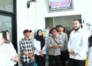 Wali Kota Padang Fadly Amran pantau rehab-rekon Puskesmas Ulakkarang. (dok. istimewa)