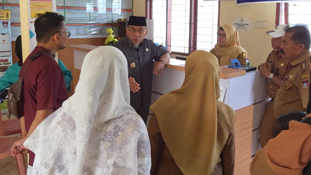 Wawako Maigus Nasir sidak Kantor Lurah Sungai Sapih. (dok. istimewa)