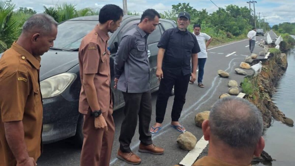 DPRD Pasbar lakukan perencanaan jalan dari Simpang Sayur. (dok. isitmewa)