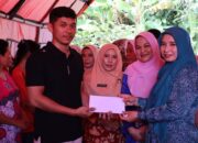 TP PKK, GOW dan DWP Kota Pariaman Salurkan Bantuan untuk Korban Kebakaran