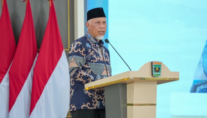 Gubernur Mahyeldi Pastikan Perbaikan Ruas Jalan Manggopoh–Padang Luar Segera Dimulai