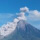 Gunung Semeru Erupsi, Warga Dilarang Beraktivitas di Zona Rawan