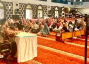 Jamaah Usia Emas Padati Masjid Raya Sumbar, Ikuti Kajian “Menata Hidup Menuju Husnul Khatimah”