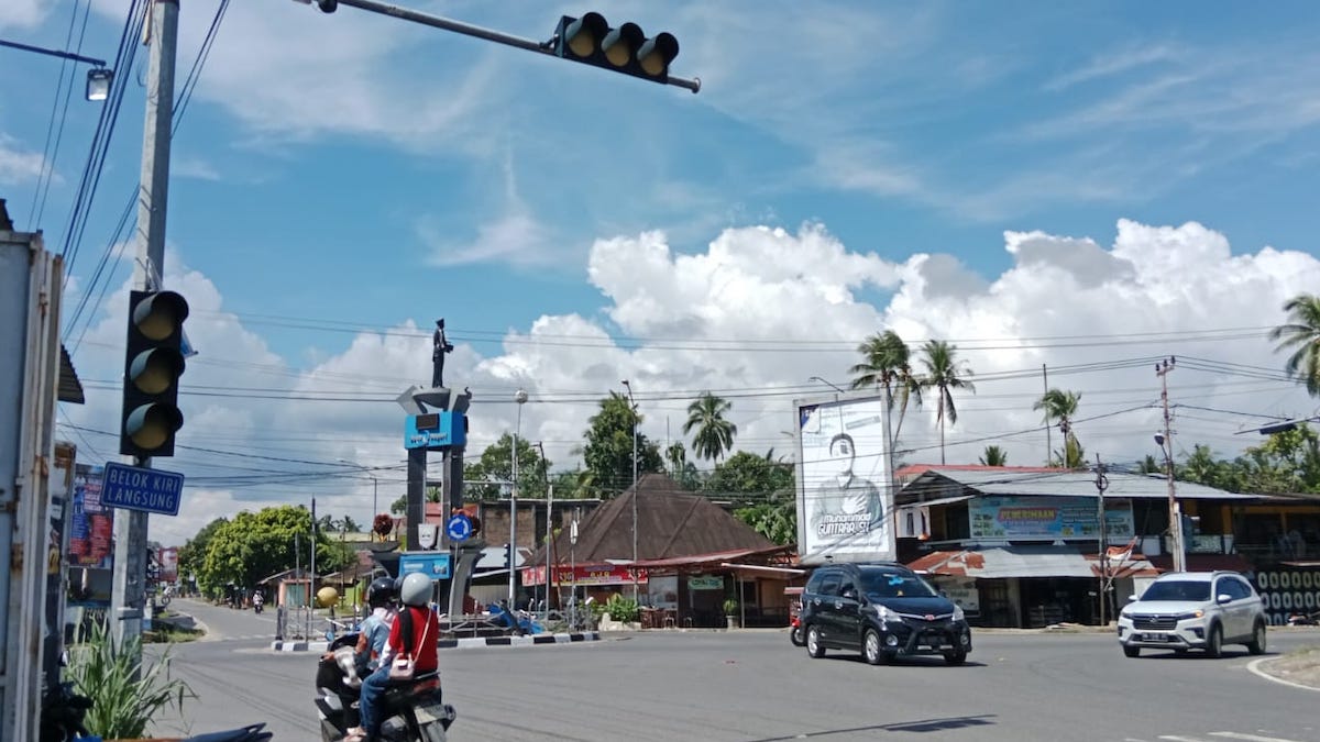 Lampu merah Simpang Empat mati. (dok. istimewa)