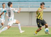 Pemain PSP berusaha melewati pemain Persengan Nganjuk. (dok. Official PSP)