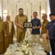 Pertemuan Wako Fadly Amran dengan pengurus PPDI Sumbar. (dok. istimewa)