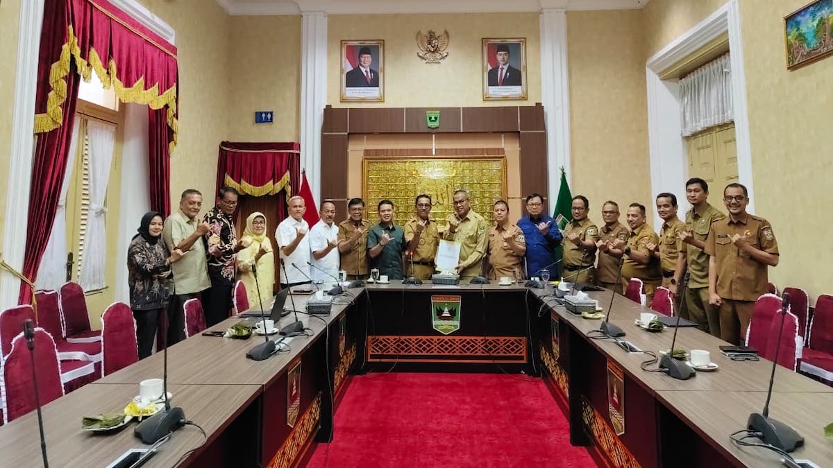 Rakor Pemprov Sumbar dengan Pemkab Solok Selatan. (dok. adpsb)