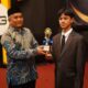 Salah seorang siswa SMP Semen Padang yang mendapatkan nilai 100 di ujian Mapel Matematika. (dok. istimewa)