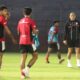 Coach Nova Arianto saat menggembleng anak asuhnya di U-19. (dok. istimewa)