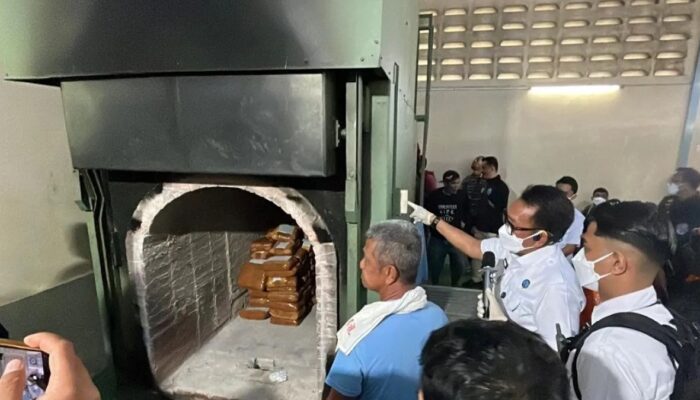 BNNP Sumbar Musnahkan 145 Kilogram Ganja di Krematorium Padang