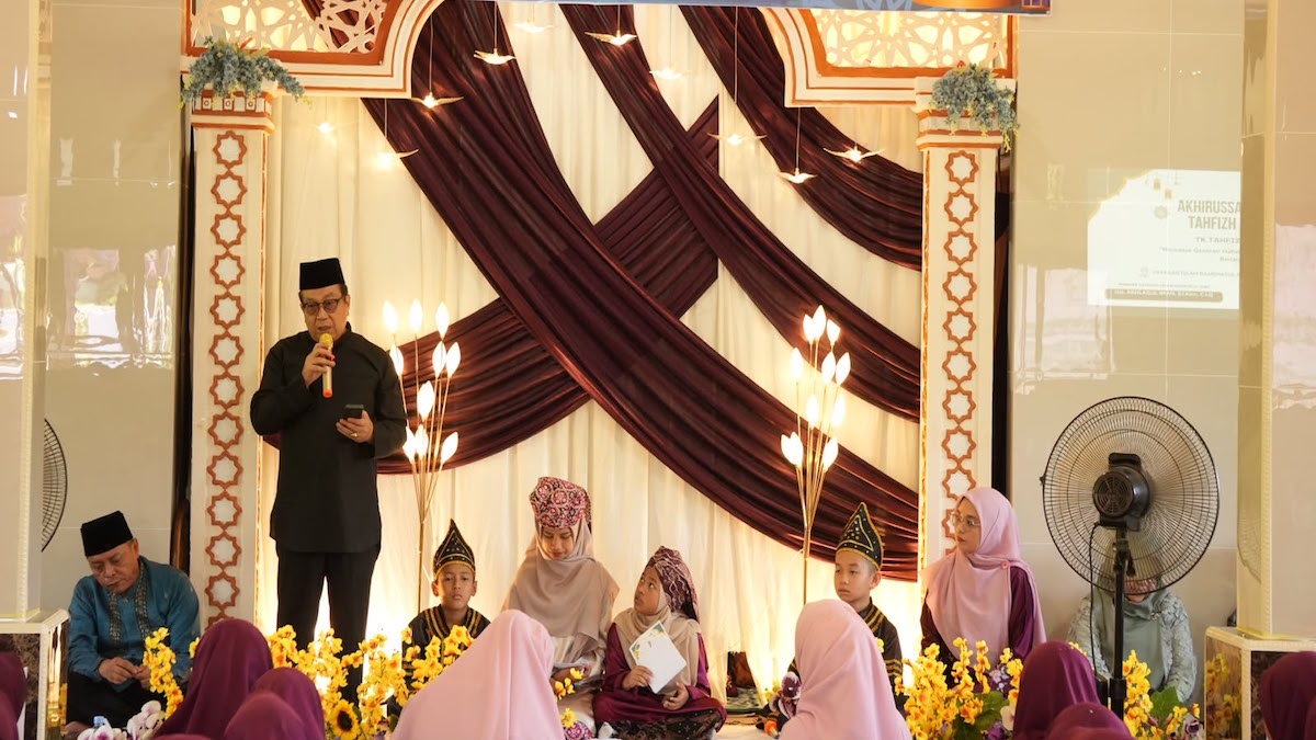 Staf Ahli Gubernur Jasman saat peresmian Musala di Kapalo Bukik Limapuluh Kota. (dok. istimewa)