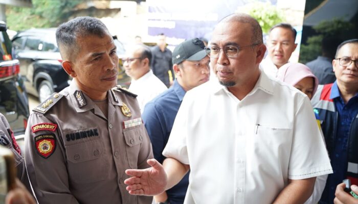 Tinjau Proyek Flyover Sitinjau Lauik, Andre Rosiade Desak Penegakan Hukum terhadap Pengganggu Pembangunan
