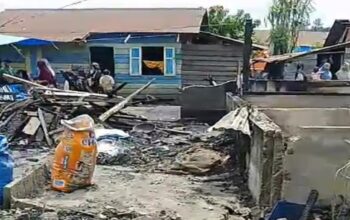 Si Jago Merah Hanguskan 2 Rumah dan Gudang Pengeringan Ikan di Air Bangis Pasbar