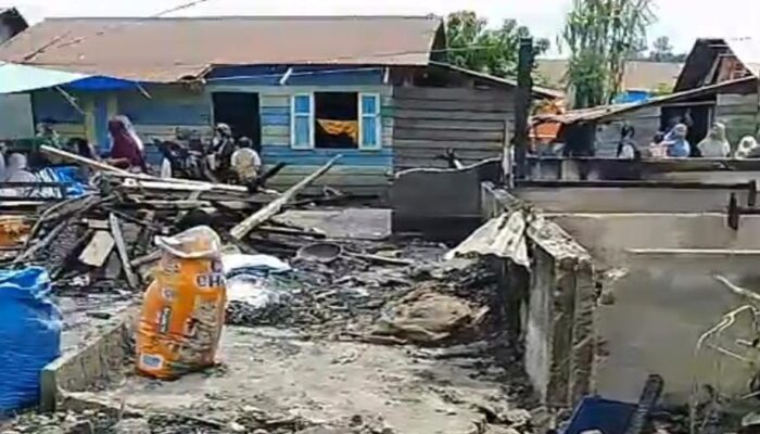 Si Jago Merah Hanguskan 2 Rumah dan Gudang Pengeringan Ikan di Air Bangis Pasbar