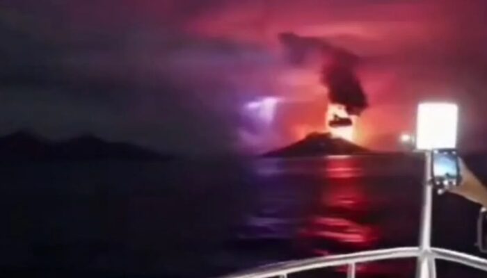 Video Viral Erupsi Gunung Anak Krakatau dari Atas Kapal Dipastikan Hoaks