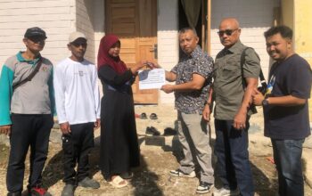 Bantuan bedah rumah dari PT Semen Padang. (dok. istimewa)