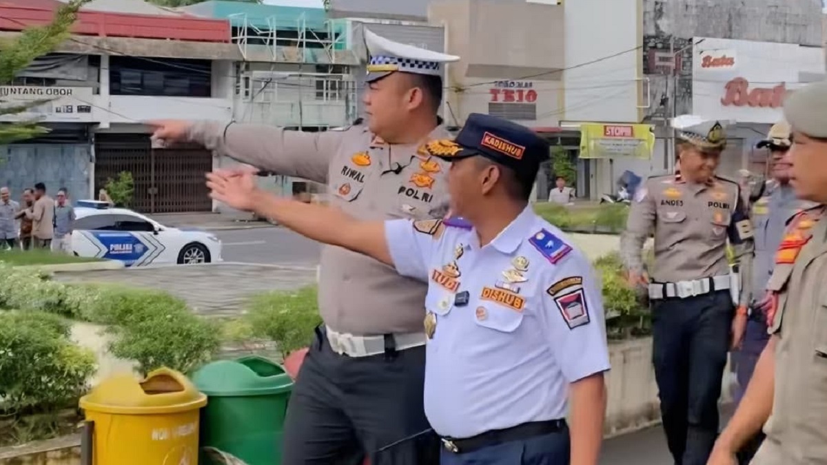 Kadishub Padang cek lokasi jalur untuk rekayasa lalulintas saat HJK Padang. (dok. Prokopim)