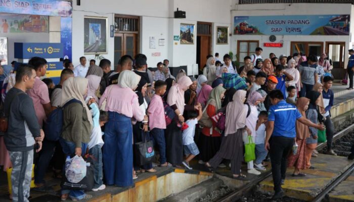 KAI Divre II Sumbar Layani 205 Ribu Pelanggan Saat Libur Sekolah