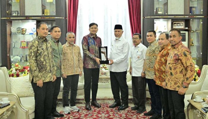 Audiensi dengan Pemprov Sumbar, PTPN IV PalmCo Tekankan Pentingnya Harmonisasi Operasional Kebun
