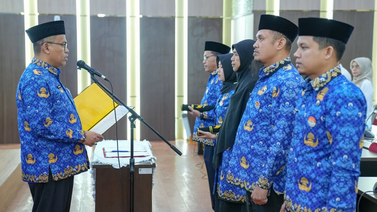 Sekdaprov Sumbar lantik pejabat fungsional. (dok. istimewa)
