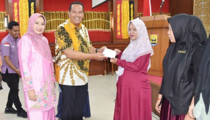 990 Orang Kader KB se Kota Pariaman Terima  Penggantian Biaya Operasional dan Transportasi