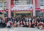 PT Atome Finance Indonesia Salurkan Bantuan Energi Bersih PLTS dan Alat Usaha bagi UMKM Palupuh