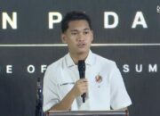 CEO Semen Padang FC Muhammad Ammar Tsaqif Rosiade saat beri sambutan. (dok. istimewa)