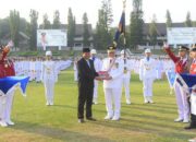 Gubernur Mahyeldi raih penghargaan dari IPDN. (dok. istimewa)