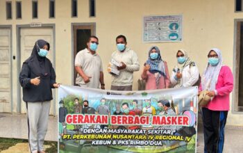 PTPN IV Regional 4 berbagi masker. (dok. istimewa)