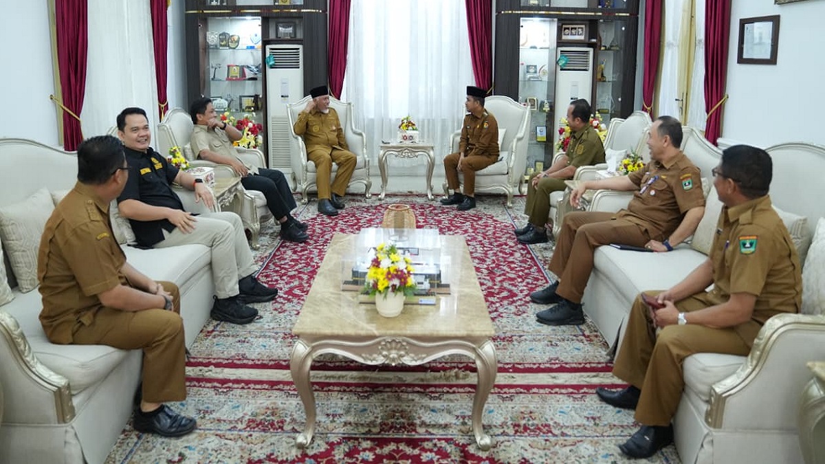 Wali Kota Solok menghadap Gubernur Sumbar untuk ajukan diri jadi lokasi pembukaan Porprov 2026. (dok. adpsb)