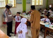 Satlantas Polres Pasbar kunjungi sekolah. (dok. istimewa)