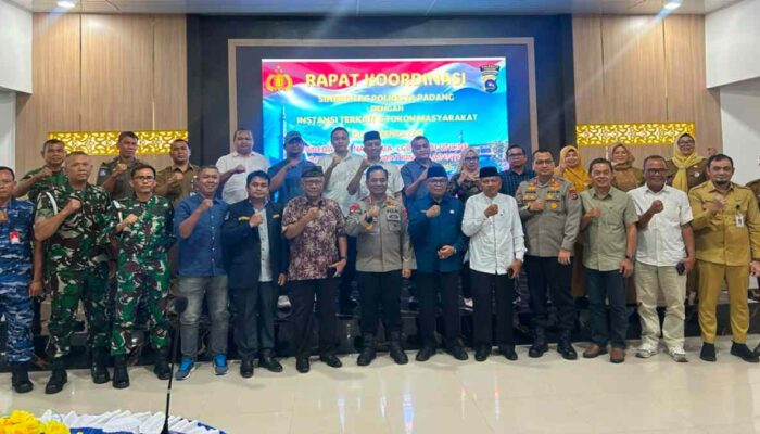 Bahas Penanganan Gangguan Kamtibmas, Polresta Padang Gelar Diskusi dengan Tokoh Masyarakat