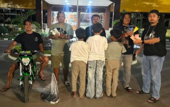 Tiga anak dibawah umur diamankan Tim Klewang usai membongkar lima toko di Plaza Andalas. (dok. istimewa)