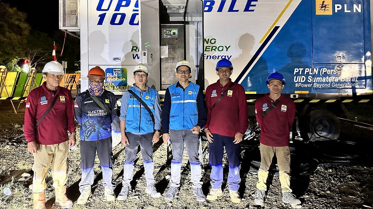 Tim PLN siaga saat sidang paripurna HUT Kota Padang ke-357. (dok. istimewa)